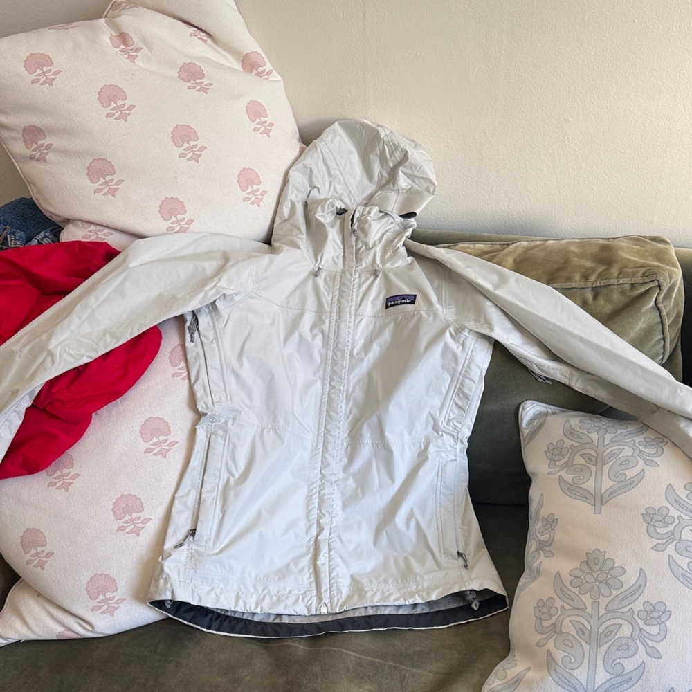 Patagonia Light Gray Hooded Jacket